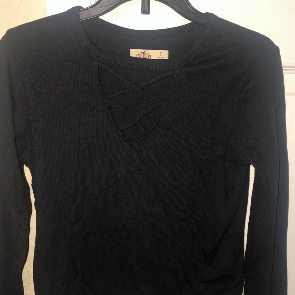 hollister black strappy top